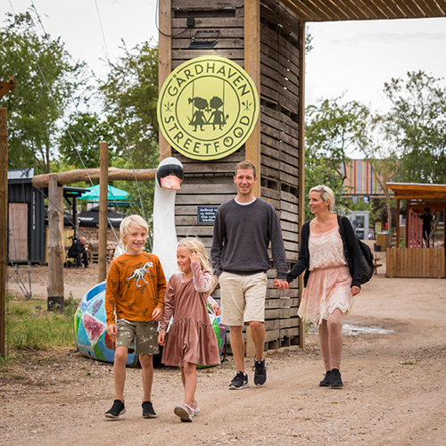 gaardhaven-streetfood-hoejby-odsherred-oase-natur-spisested-street-food-lokale-frokost-for-hele-familien-nem-aftensmad-boernevenlig-hygge.jpg