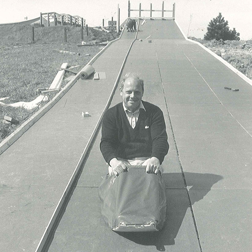 familien-sommerland-sjaelland-filip-dyvekaer-aabner-forlystelsespark-odsherred-1985.jpg